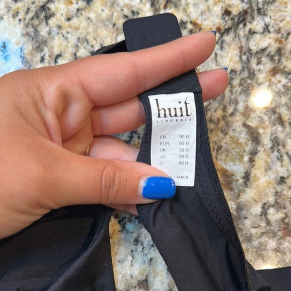 Huit Paris Black Scoop Neck Bra Wireless in Black Women’s 36B - Picture 3 of 4